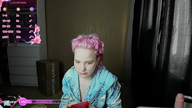 School Love online show from April 16, 7:09 am