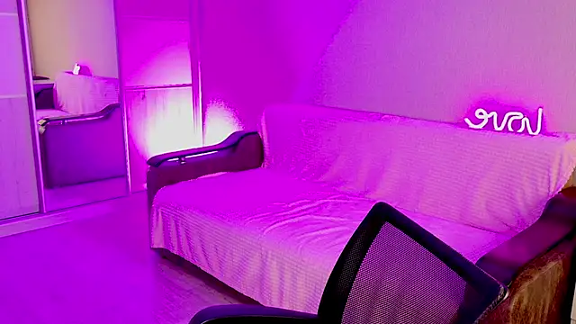 Snapshot of School_Love chatting on February 13, 1:05 pm School Love online show from February 13, 1:05 pm