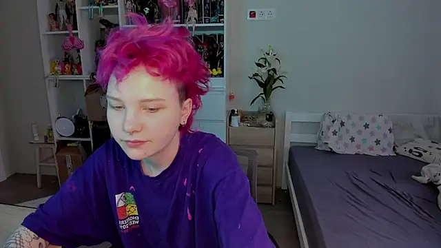 School Love online show from December 19, 7:11 am