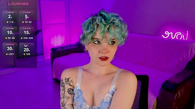 Snapshot of School_Love chatting on February 26, 1:11 pm School Love online show from February 26, 1:11 pm