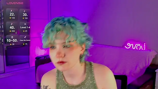 Snapshot of School_Love chatting on February 27, 1:07 pm School Love online show from February 27, 1:07 pm