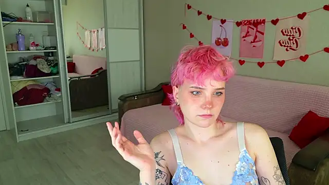 Snapshot of School_Love chatting on September 19, 11:03 am School Love online show from September 19, 11:03 am