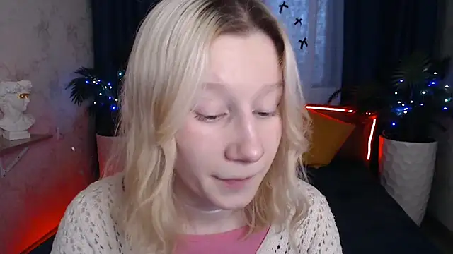 EnigmaSee online show from December 17, 9:03 am