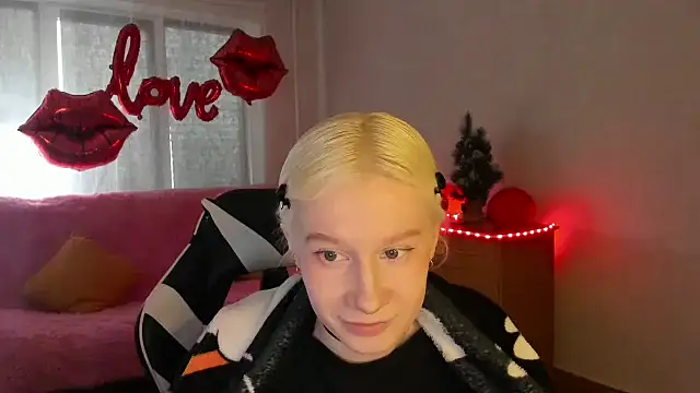 EnigmaSee online show from March 19, 1:49 am