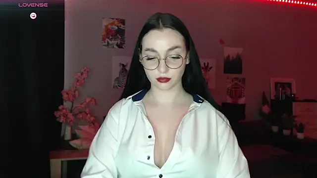 Fluffy Tiffy online show from March 13, 3:22 am
