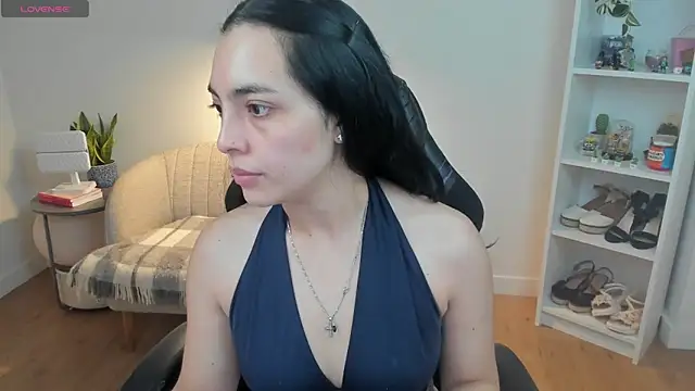  BellaEvans  online show from April 10, 4:52 am