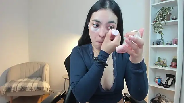  BellaEvans  online show from March 19, 5:40 am