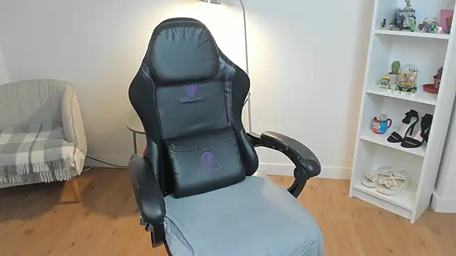  BellaEvans  online show from February 9, 6:00 am