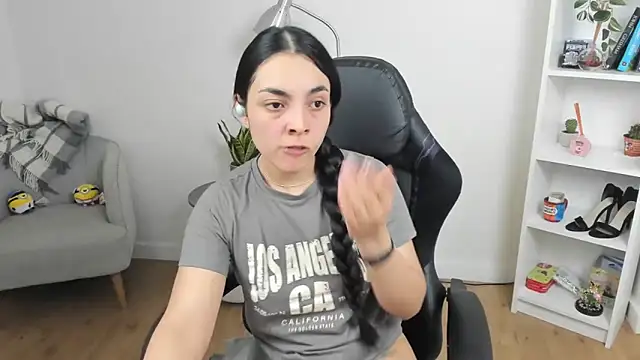 BellaEvans  online show from March 17, 5:34 am