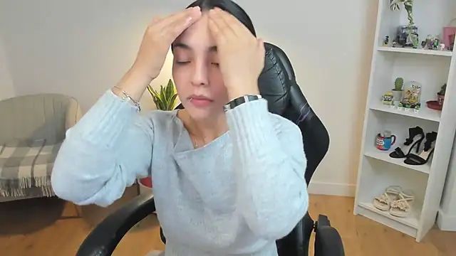  BellaEvans  online show from February 11, 5:40 am