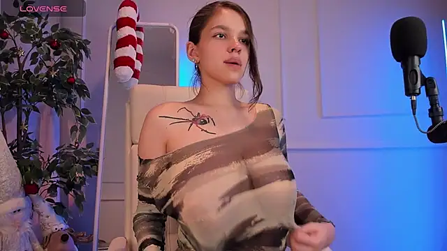 AdalynGlows online show from December 20, 2:48 pm