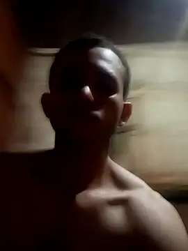 Snapshot of jhonmenas14 chatting on December 18, 1:11 am jhonmenas14 online show from December 18, 1:11 am