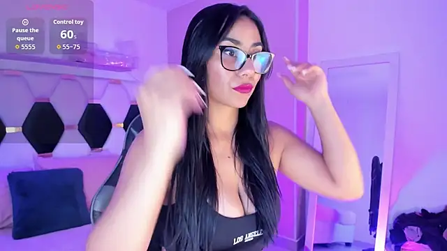 Snapshot of North-Dio chatting on November 17, 11:58 am North-Dio online show from November 17, 11:58 am