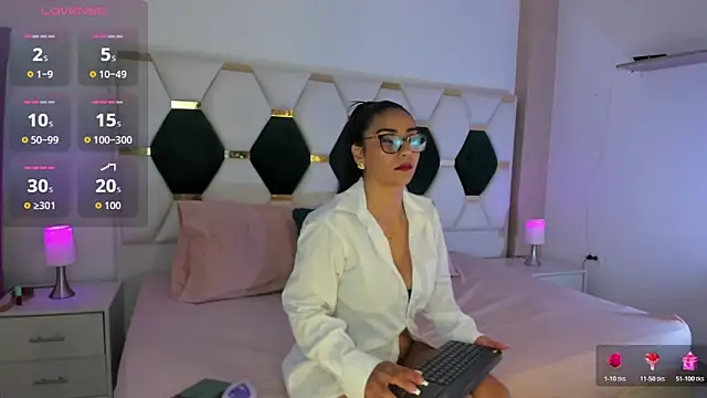 Snapshot of North-Dio chatting on December 1, 12:06 pm North-Dio online show from December 1, 12:06 pm