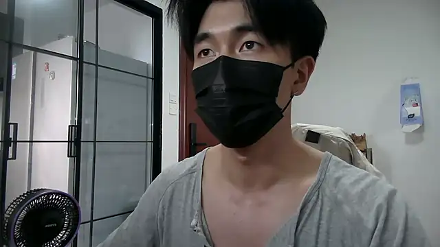 Snapshot of wuzhimao0207 chatting on July 9, 9:21 am wuzhimao0207 online show from July 9, 9:21 am