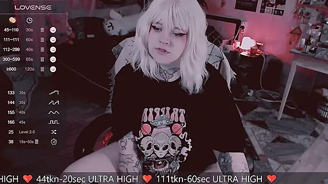 Snapshot of noori__hope chatting on March 8, 1:28 am noori hope online show from March 8, 1:28 am