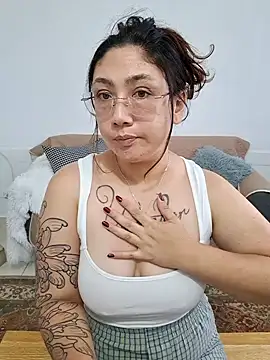 Mia Ruiz online show from September 28, 8:49 pm