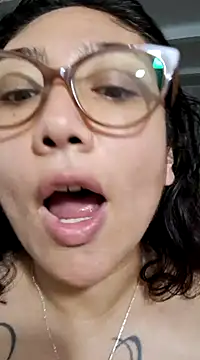 Mia Ruiz online show from February 8, 1:32 am