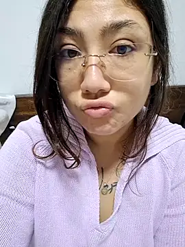 Mia Ruiz online show from November 28, 3:07 am