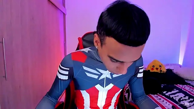 aldrinwhite online show from February 18, 5:09 pm