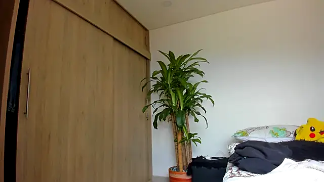 aldrinwhite online show from March 18, 5:58 pm