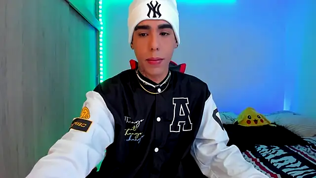 aldrinwhite online show from February 11, 5:24 pm