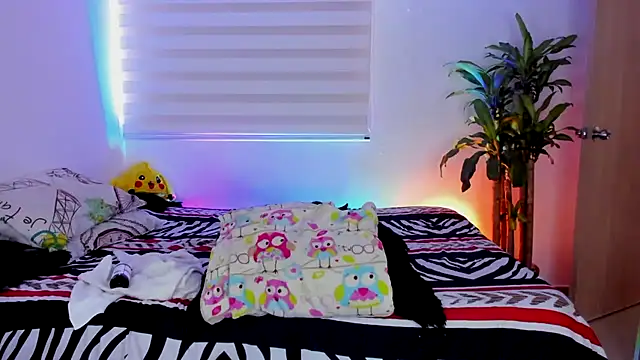 aldrinwhite online show from October 26, 4:07 pm