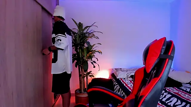 aldrinwhite online show from March 5, 4:03 pm