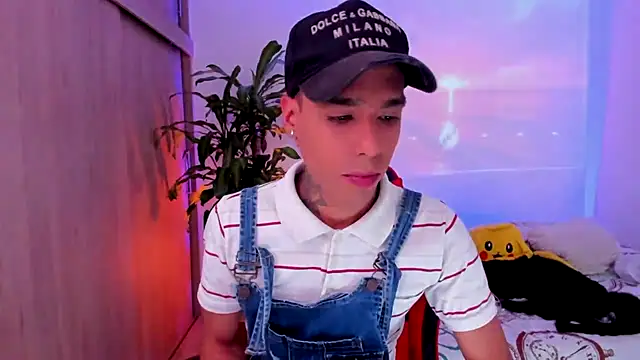 aldrinwhite online show from May 27, 6:37 pm