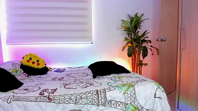 aldrinwhite online show from September 21, 6:35 pm