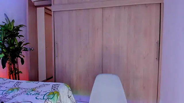 aldrinwhite online show from November 7, 5:17 pm