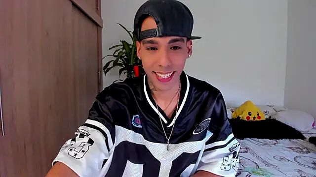 aldrinwhite online show from March 16, 5:37 pm