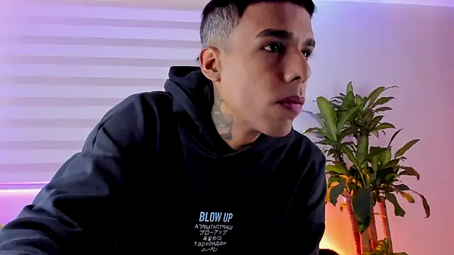 aldrinwhite online show from October 8, 6:19 pm