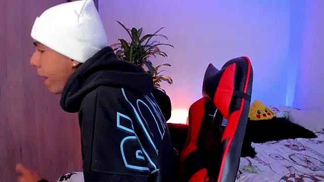 aldrinwhite online show from March 15, 2:13 pm