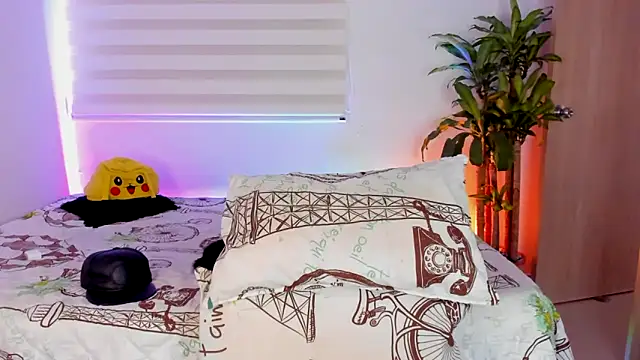 aldrinwhite online show from October 19, 5:48 pm