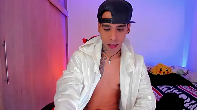 aldrinwhite online show from February 21, 5:48 pm