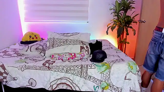 aldrinwhite online show from September 28, 5:42 pm