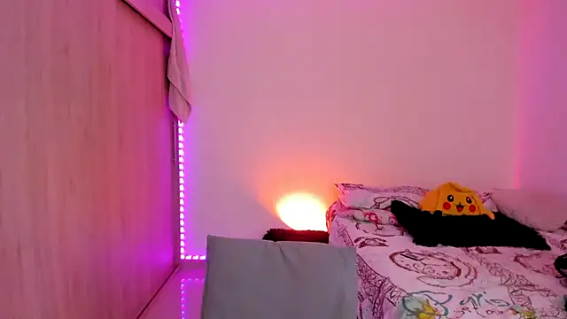 aldrinwhite online show from February 2, 7:46 pm