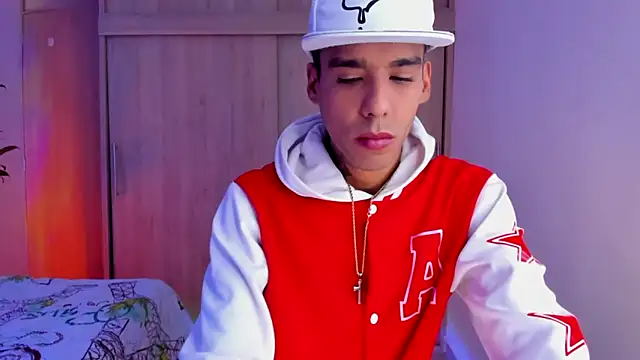 aldrinwhite online show from November 9, 5:17 pm