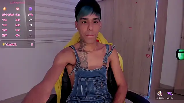 aldrinwhite online show from March 13, 7:50 pm