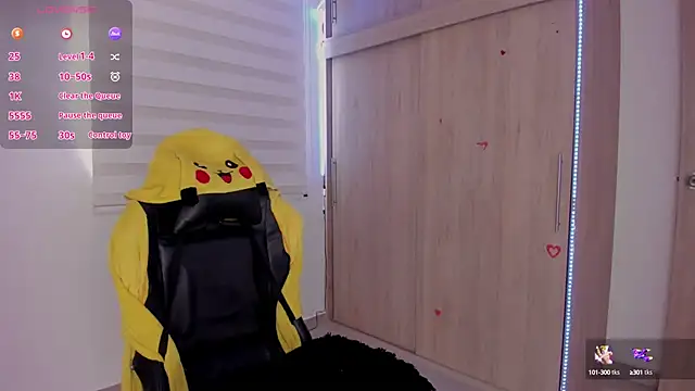 aldrinwhite online show from March 19, 2:13 pm