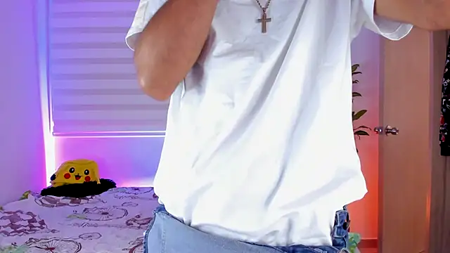 aldrinwhite online show from October 12, 4:41 pm