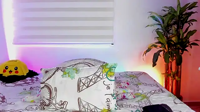 aldrinwhite online show from October 16, 6:05 pm