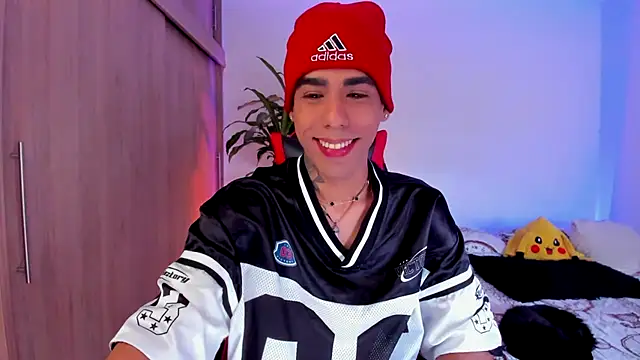 aldrinwhite online show from March 11, 4:23 pm