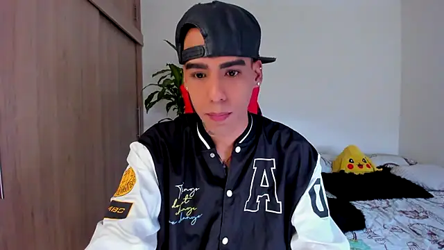 aldrinwhite online show from March 13, 5:51 pm