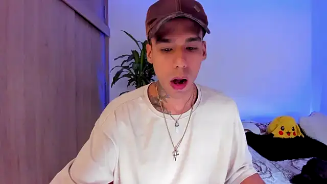 aldrinwhite online show from March 23, 7:47 pm