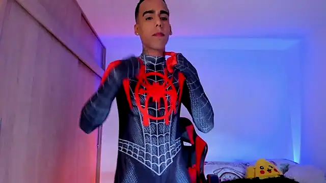 aldrinwhite online show from February 26, 6:52 pm