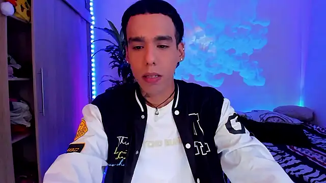 aldrinwhite online show from January 7, 3:50 pm