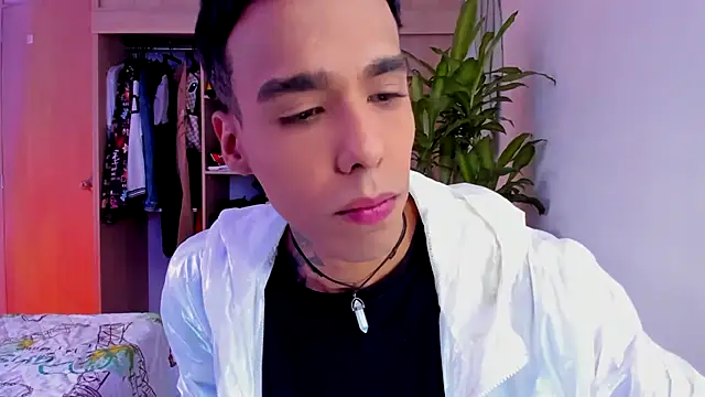 aldrinwhite online show from November 29, 8:20 pm