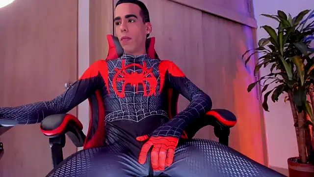 aldrinwhite online show from March 25, 7:13 pm